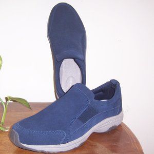 WOMEN'S EASY SPIRIT NAVY SUEDE SLIP-ON SHOES
